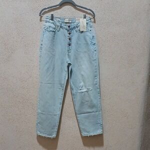 Universal Thread Light Wash Ankle Jeans